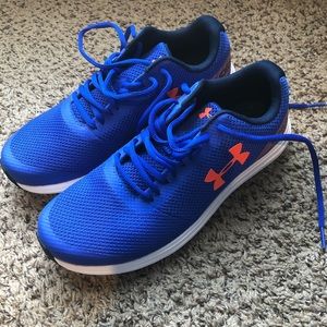 Under Armour Youth Shoe Size 7
